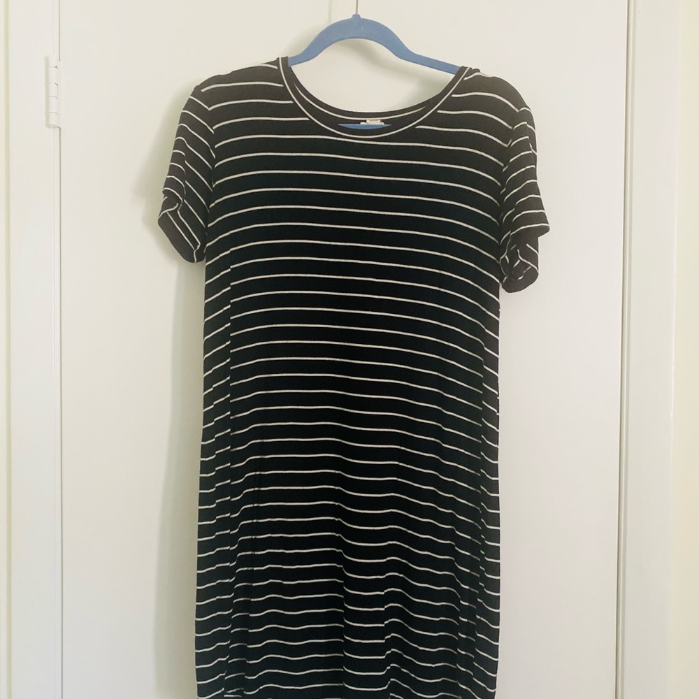 T-shirt dress from Garage 😍 WORN ONCE